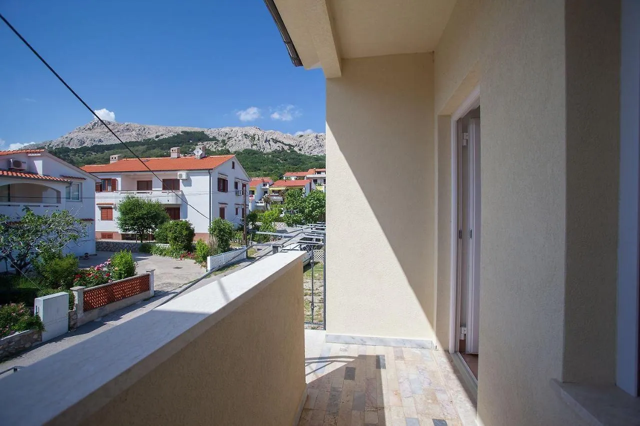 Zimmer In Baska 300 Meter Vom Strand 0*, باشْكا